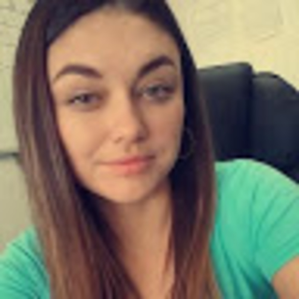 Meet your Posher, Lexi